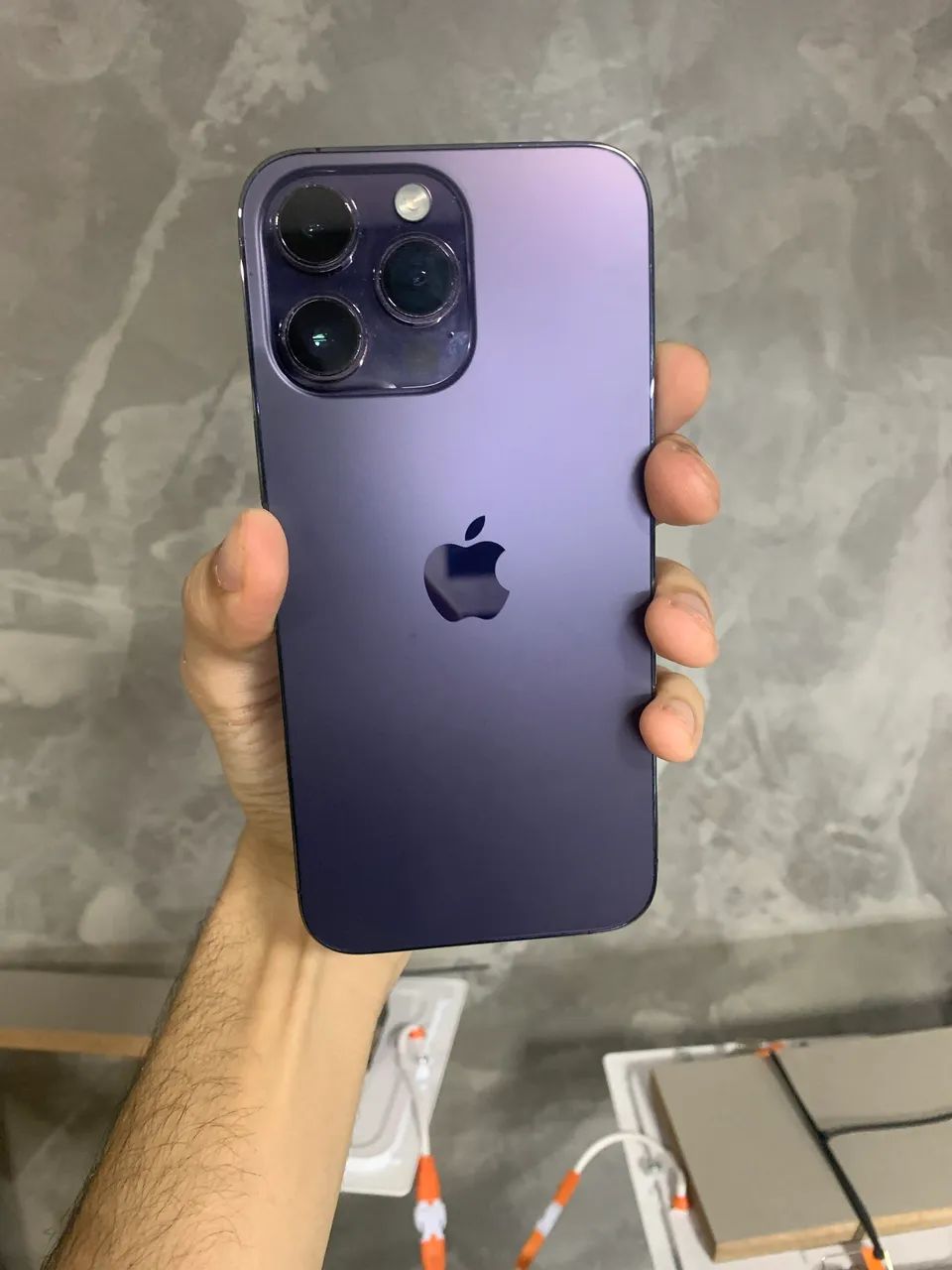 iPhone 14 Pro Max Roxo