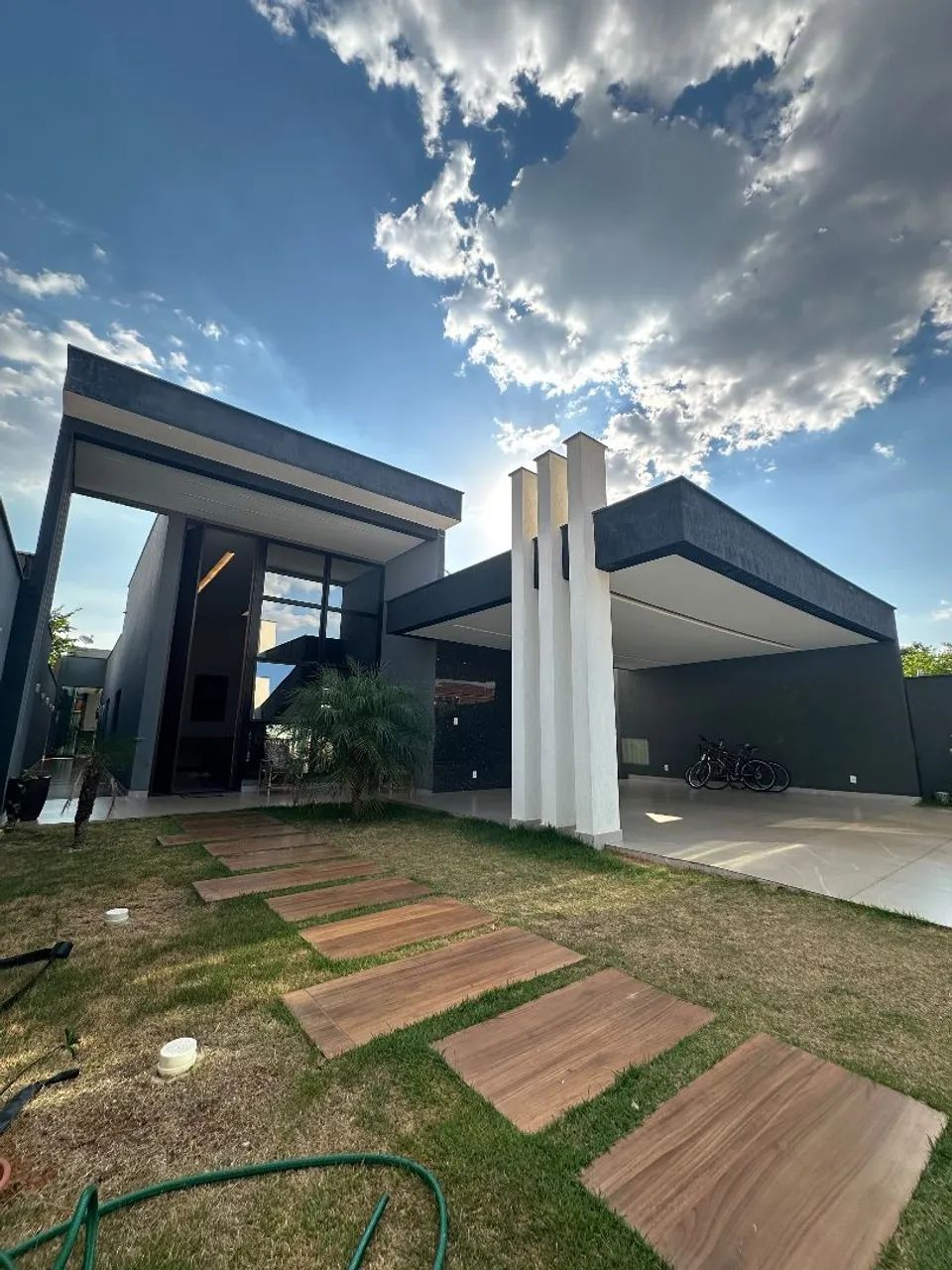 VENDO CASA NA ALAMEDA DOS IPÊS 