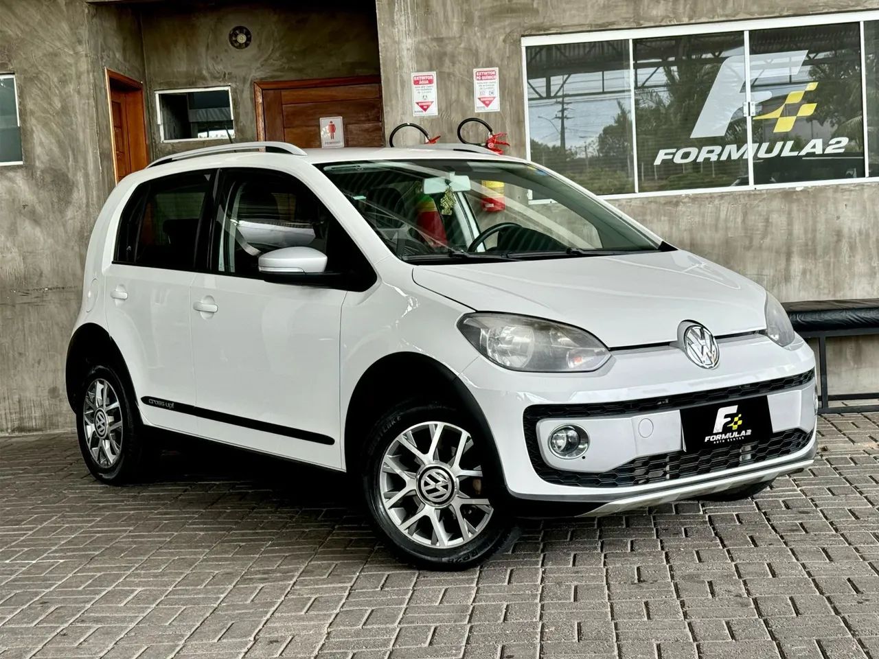 Volkswagen Up! up! cross 1.0 TSI Total Flex 12V 5p 2016