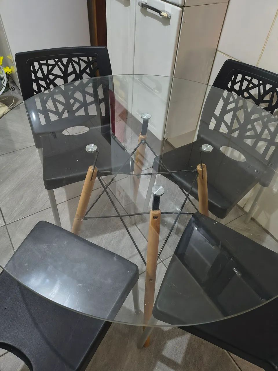 Kit mesa e 4 cadeiras 