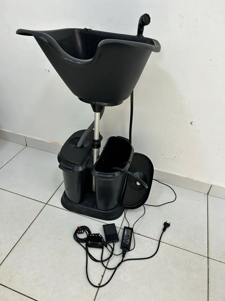 Lavatório Portátil com Bomba - Foto 5