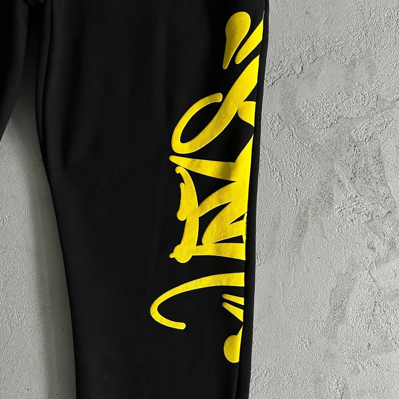 SYNA: Black & Yellow Edition. ? - Foto 2