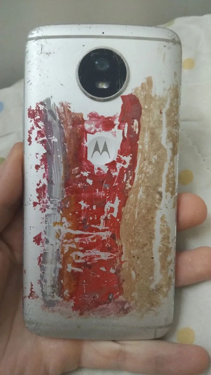 Vendo Moto G5S de 64Gb e 4 Ram  - Foto 2