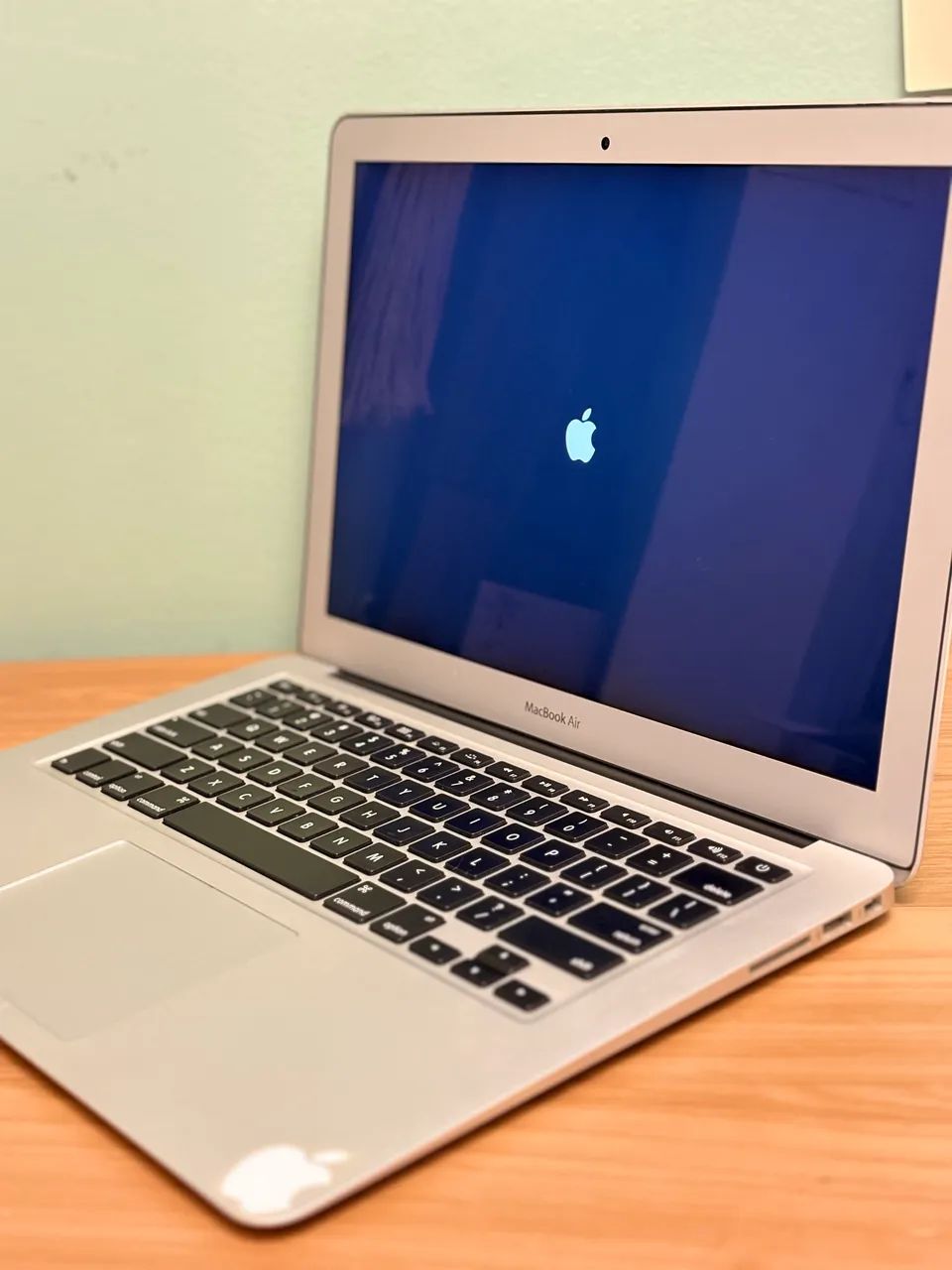     MacBook Air | Intel i5 | 8GB RAM | Ótimo Estado  - Foto 3