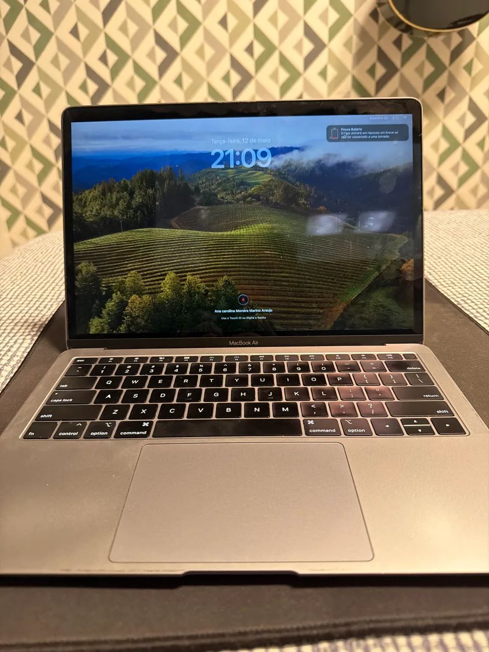 【美品】MacBook Air 2018 13インチ Apple (アップル) MacBook Air 2018 A1932 13インチ Mac OS Montrey