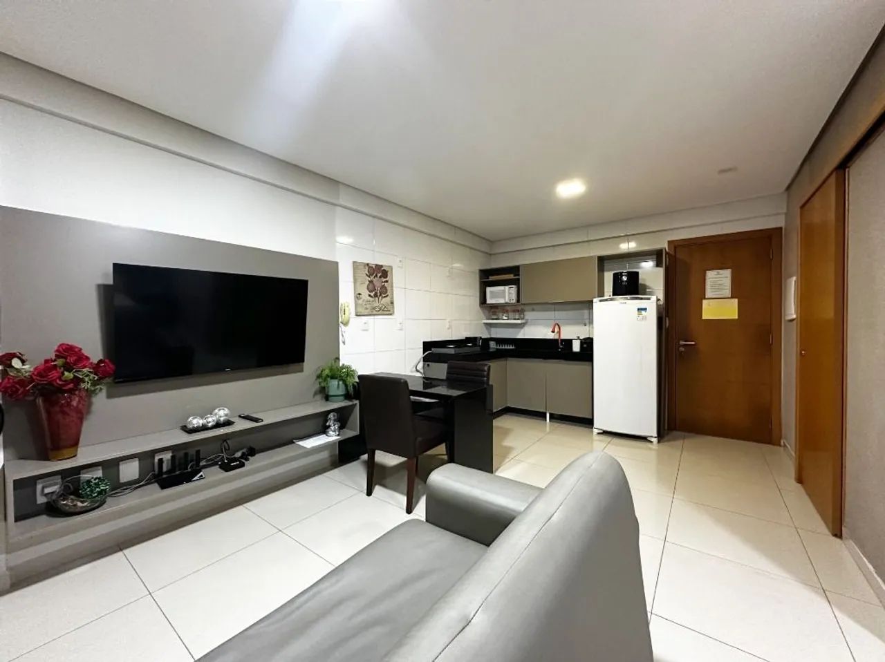 FLAT MOBILIADO EM JARDIM OCEANIA - Foto 2