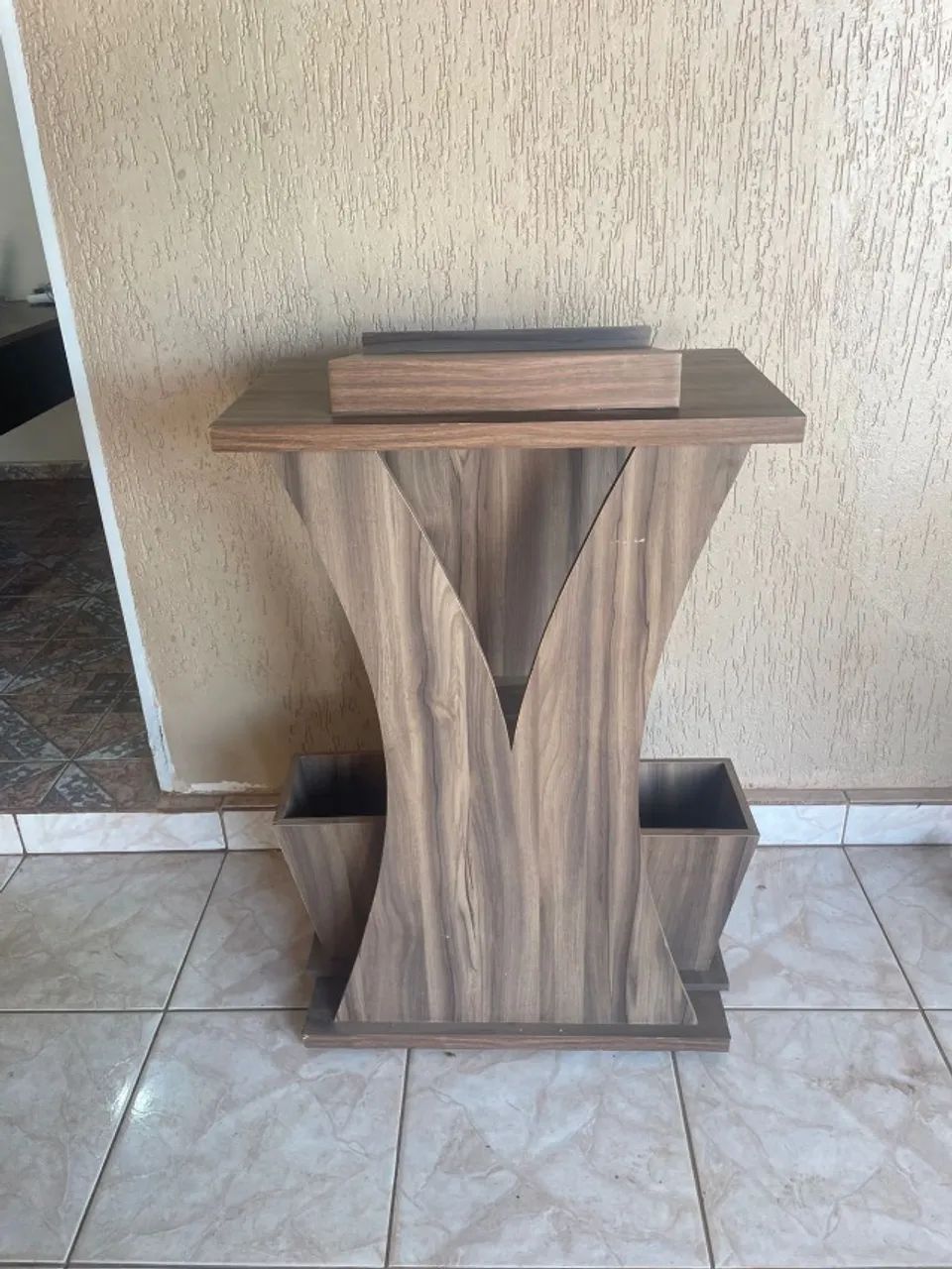 Púlpito para igreja com dois vasos - Foto 2