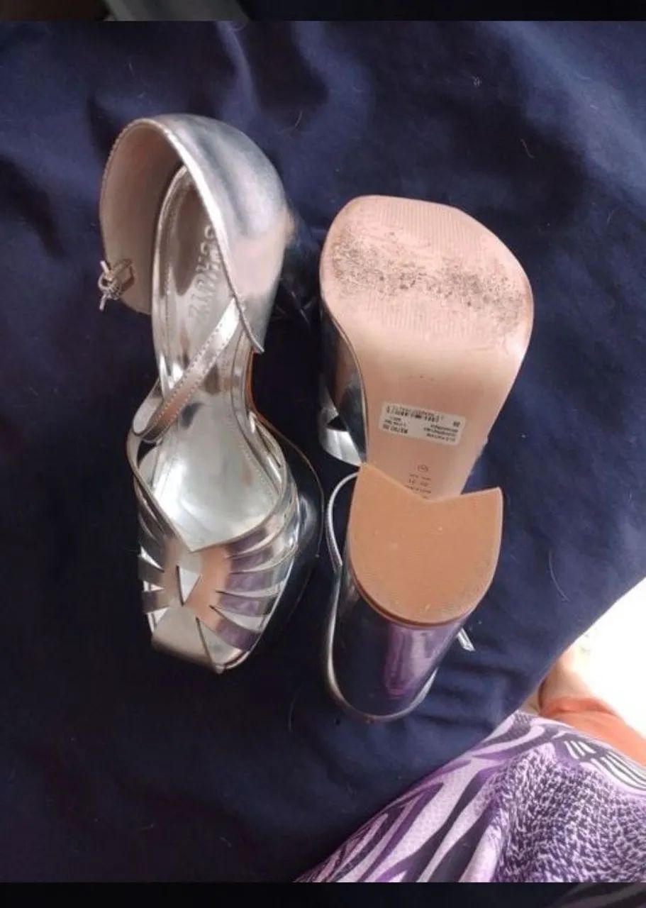 Sandália Schutz 39 meia pata prateada - Foto 3