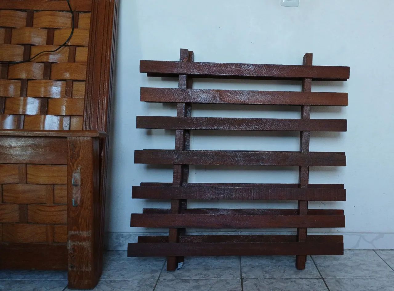 CAMA DE MADEIRA MACIÇA - Foto 2