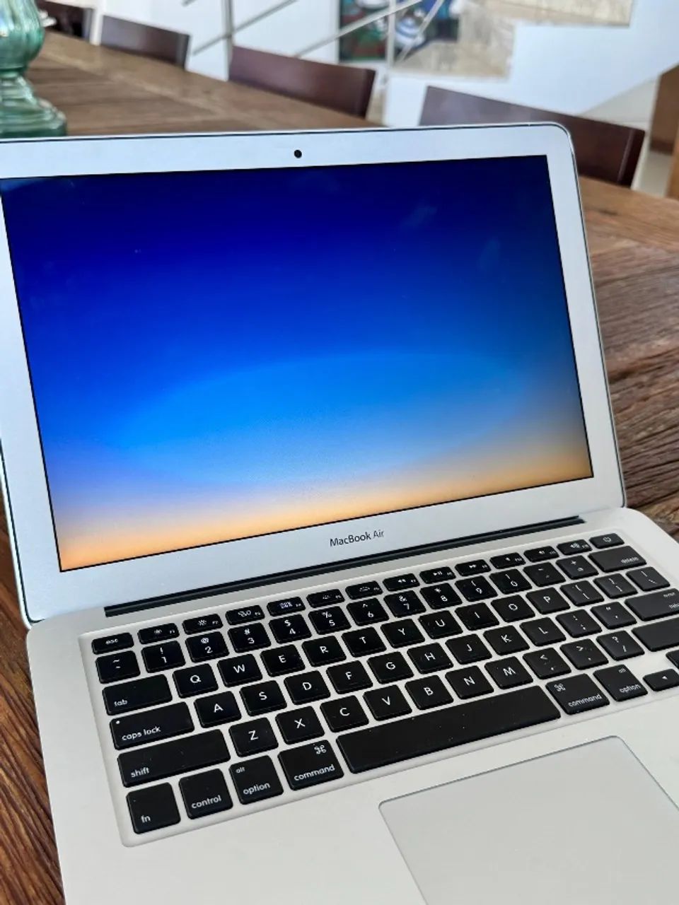 ハルMacBookAir Early2014 8GB/SSD250GB/ Apple Macbook Air 13” MGND3BZ/A M1 8GB SSD de 256GB Dourado (2020