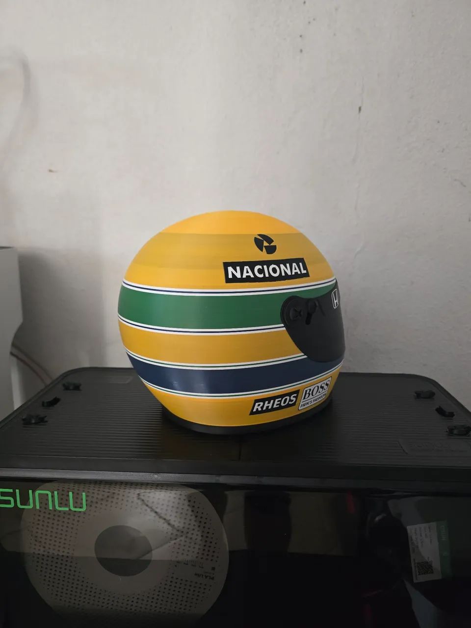 Capacete Ayrton Senna 1/4 escala - Foto 3