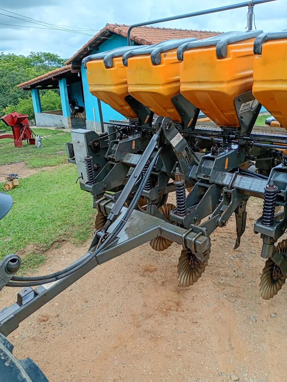 Plantadeira Valtra  - Foto 2