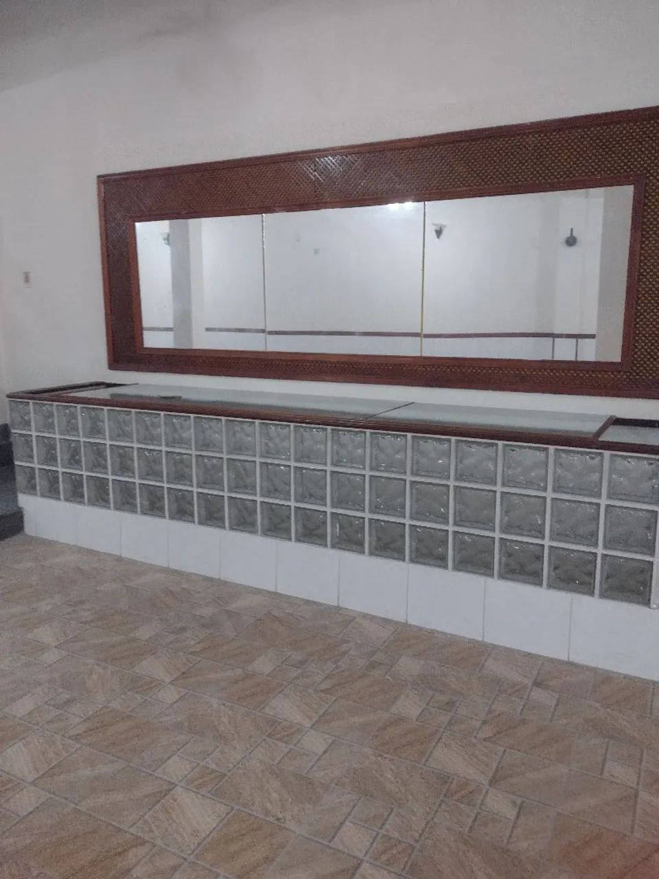Espaço tipo uma grande garagem!  - Foto 2