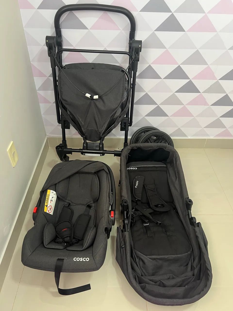 Carrinho de Bebê Cosco Poppy + Bebê Conforto - Excelente Estado - Foto 2