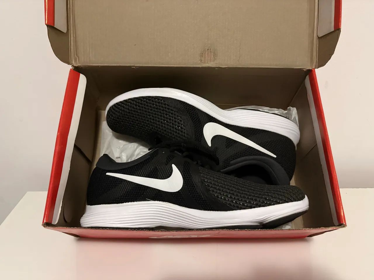 Nike Revolution Original Novo 39