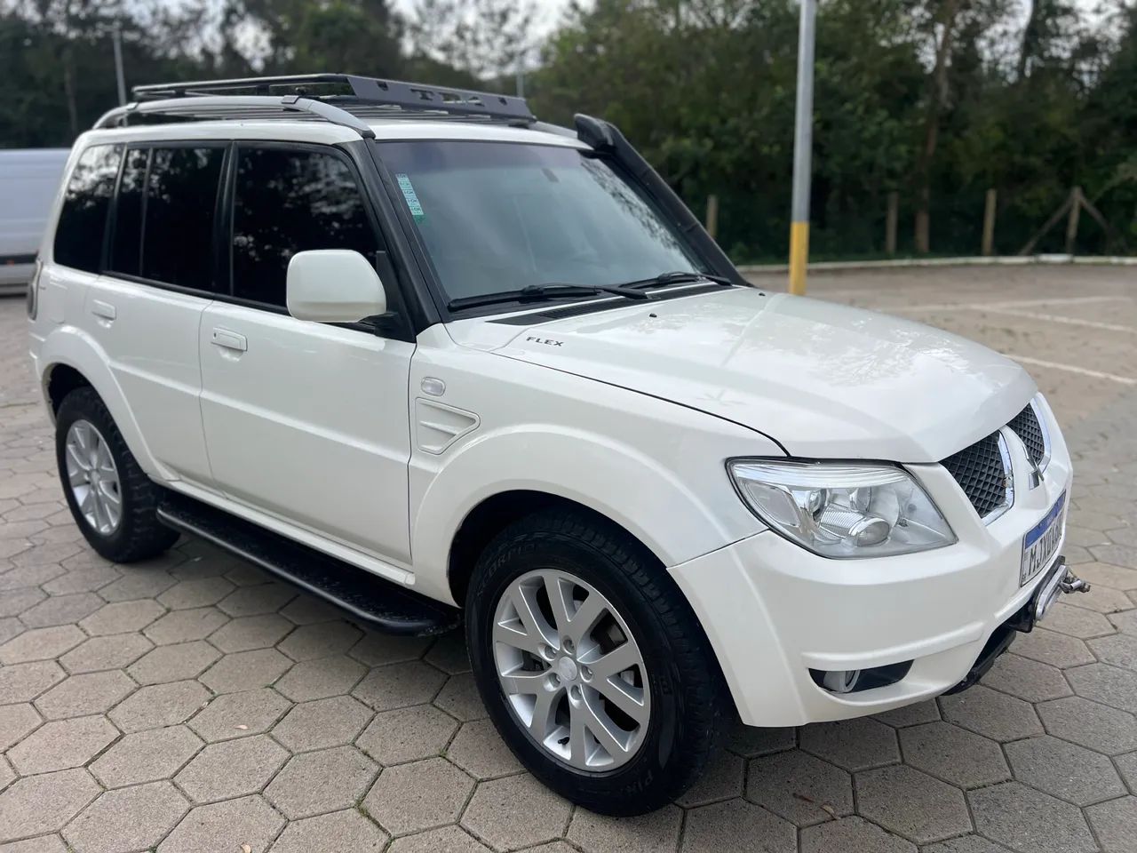 Mitsubishi Pajero TR4 2.0/ 2.0 Flex 16V 4X4 Aut. 2011 2011