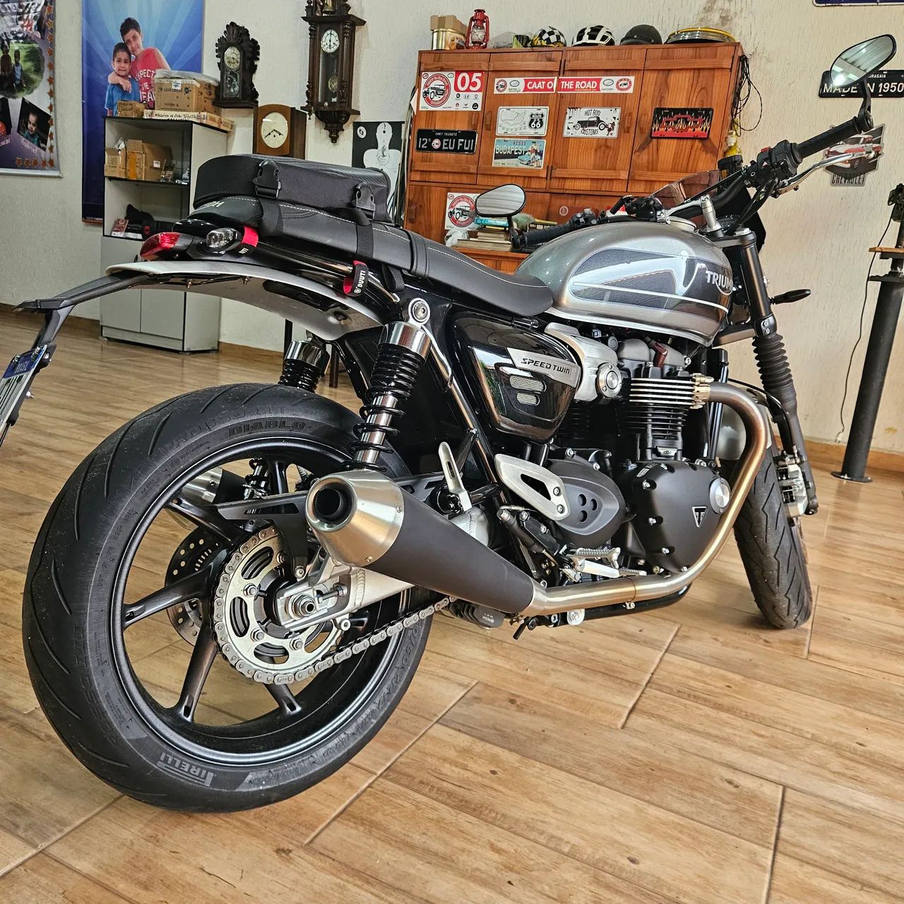 Triumph Speed Twin 1200 - Foto 3