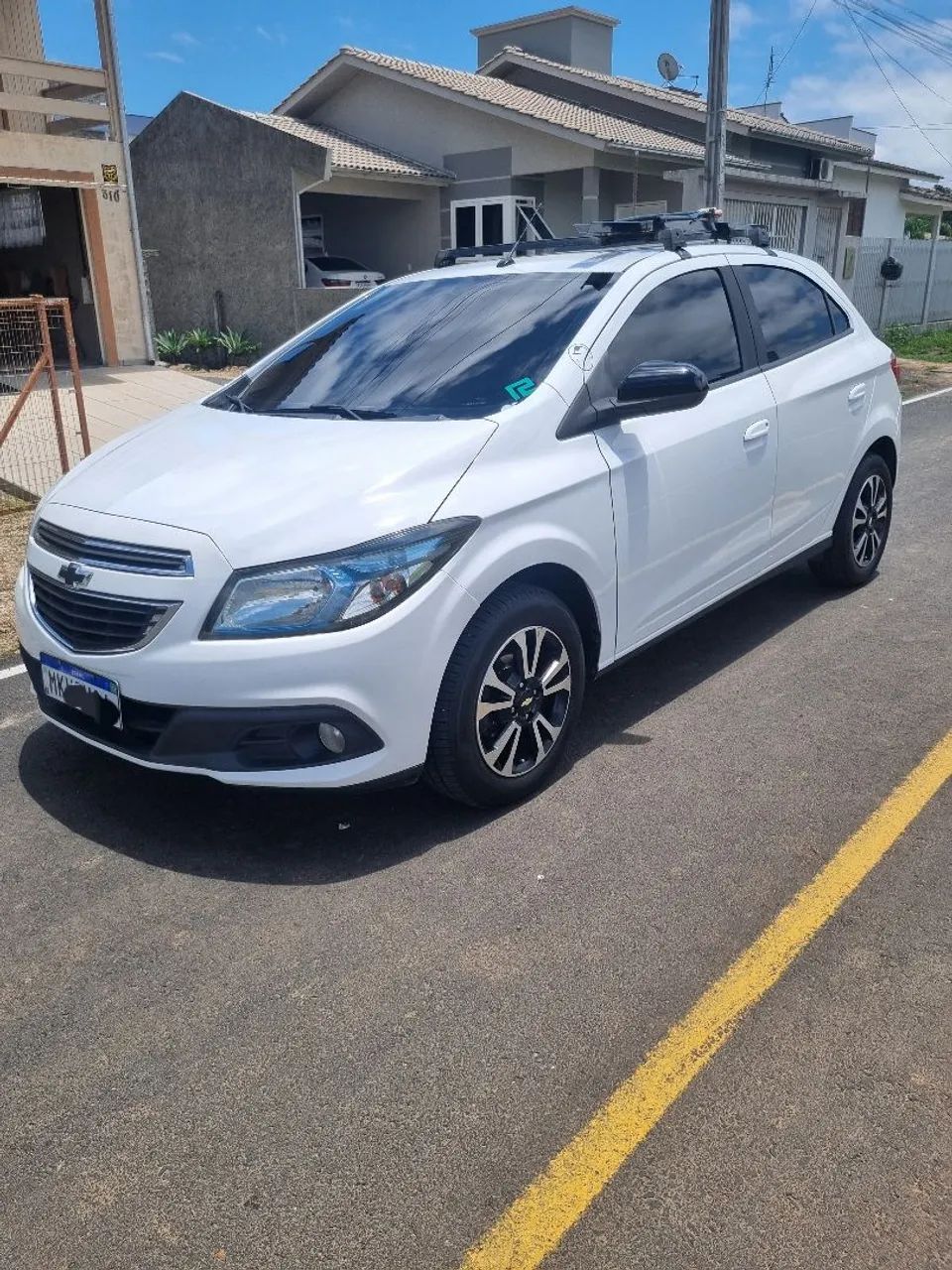 Chevrolet Onix Hatch LT 1.4 8V Flex Power Mec. 4P 2013