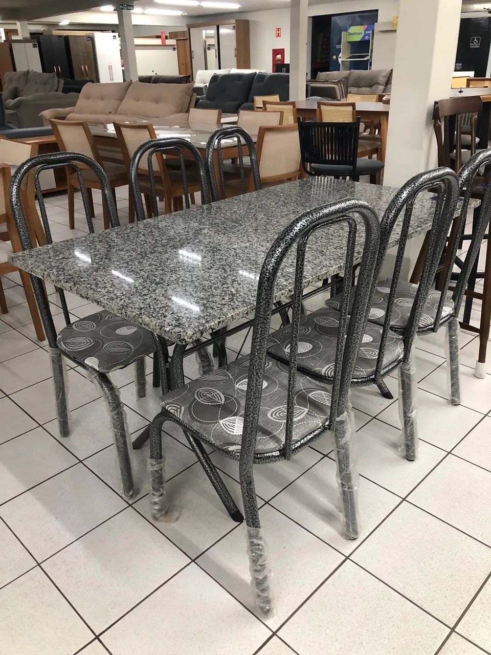 Mesa granito 6 cadeiras NOVA - Foto 3