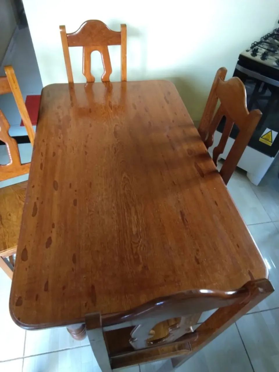 Vendo jogo de mesa de anjelim 