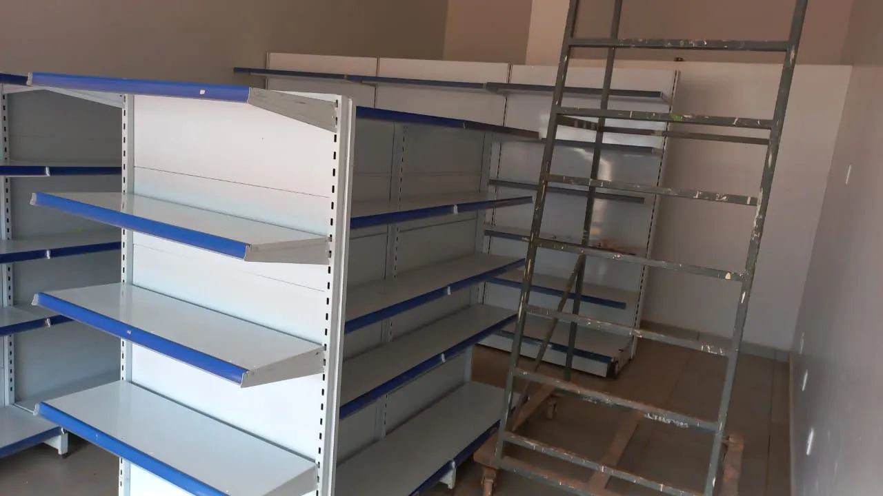 Gôndolas para Loja - Gôndolas de Parede e Centrais - Foto 3