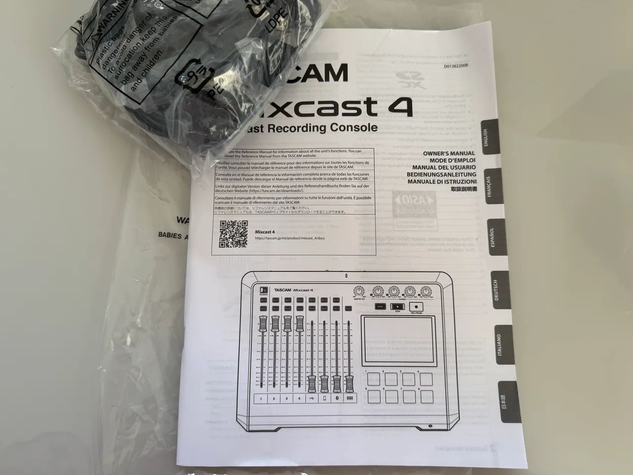 Mesa Tascam Mixcast 4 - Foto 4