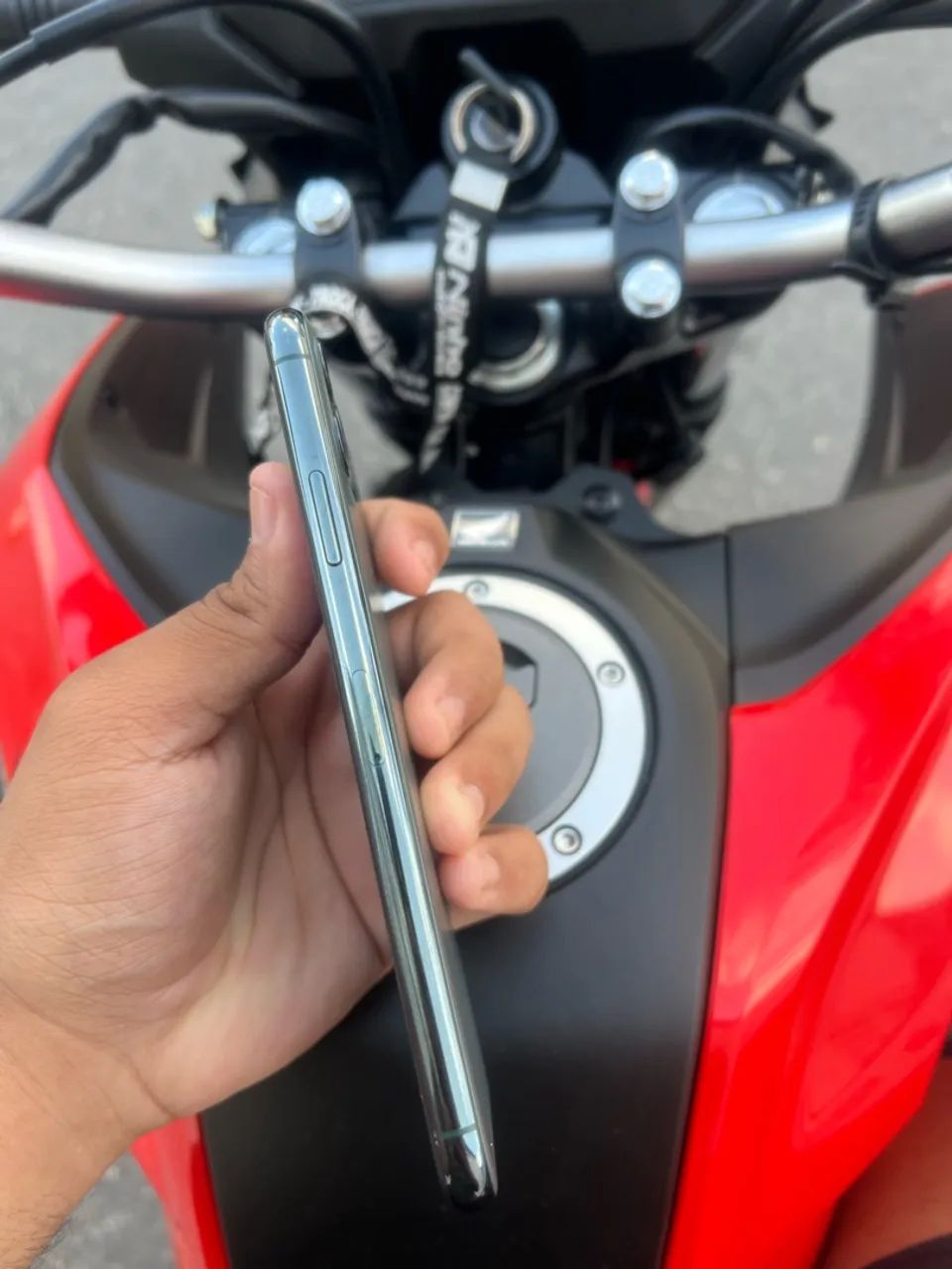 iPhone 11 Pro Max 64Gb - Foto 3
