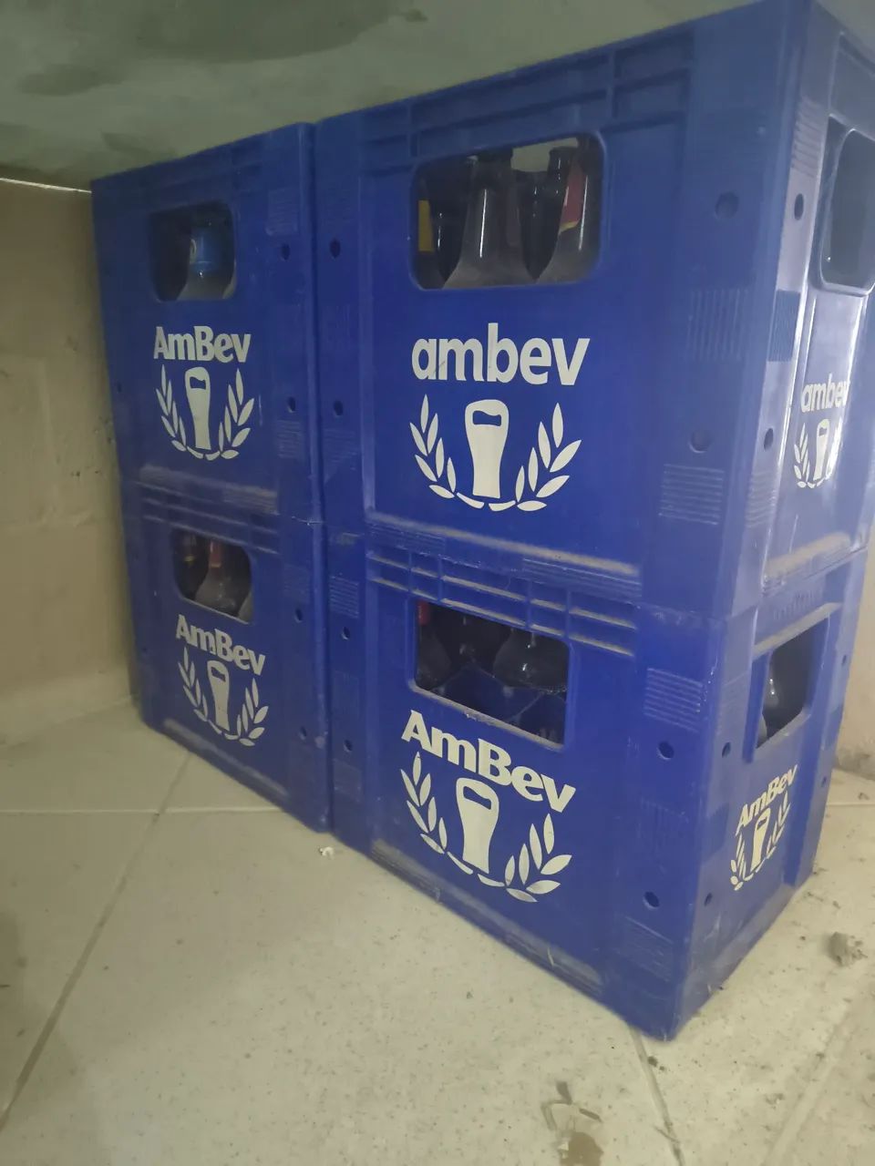 Vendo cx de litrão AmBev 