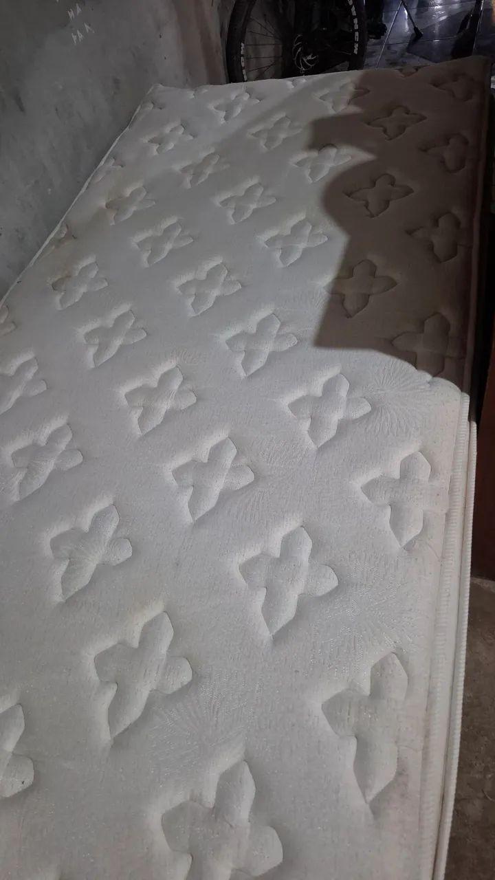 VENDO CAMA SOLTEIRÃO PRA VENDE LOGO - Foto 2