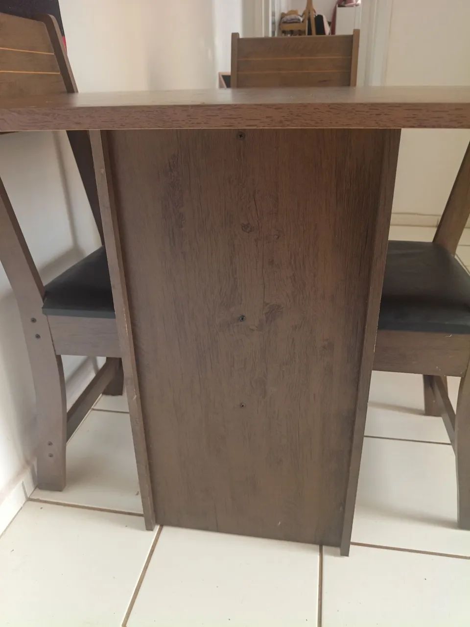 Jogo de mesa com 4 cadeiras - Foto 3