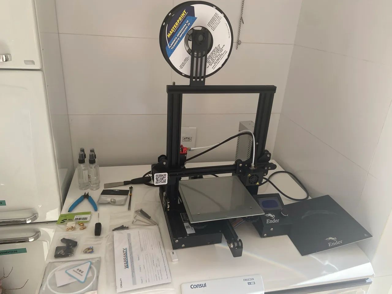 Impressora 3d ender 3 com melhorias e itens de reposição
