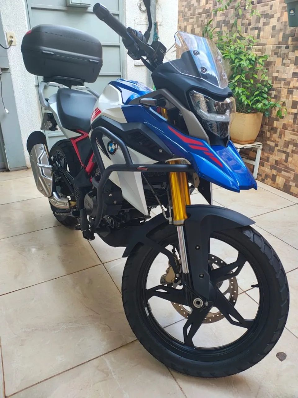 BMW GS 310 nova.
