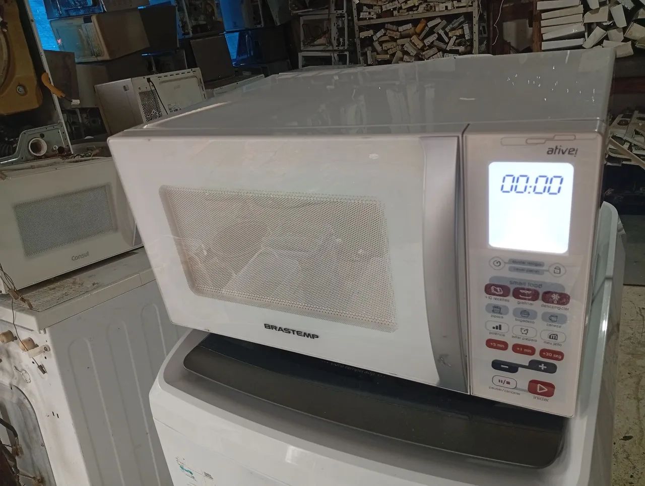 Microondas Brastemp 30 litros com dourador funcionando perfeitamente 