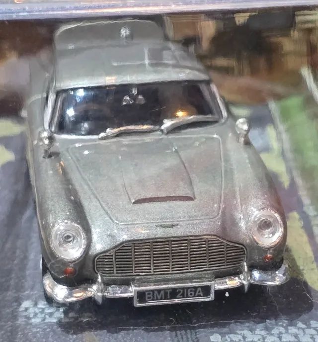 Carro Miniatura 007 Aston Martin DB5 Thunderball Lacrado - Foto 3