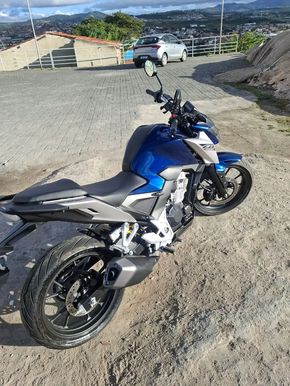 CB 300F Twister  - Foto 4