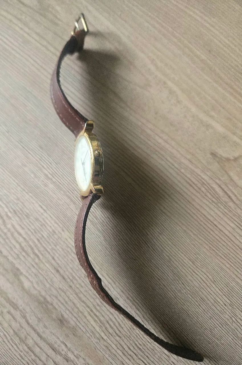 Relógio Sutton (movimento Quartz, com caixa dourada e pulseira de couro marrom) - Foto 4