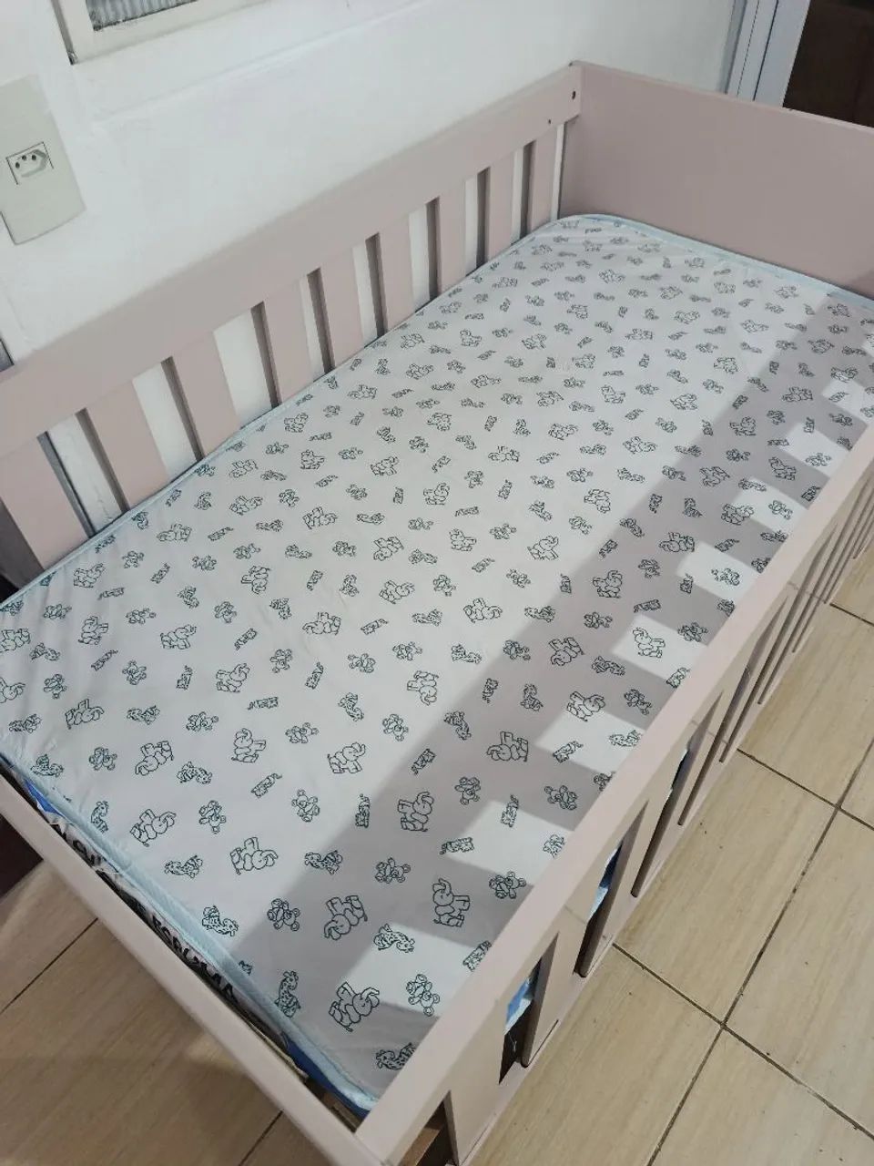 Berço pé palito com colchão  - Foto 5