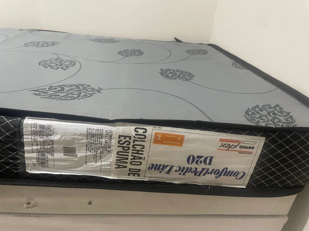 Cama box solteiro com colchão 