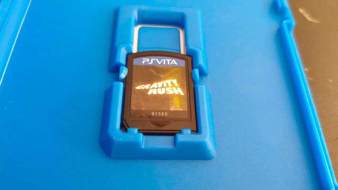 Gravity Rush - PS VITA  - Foto 2