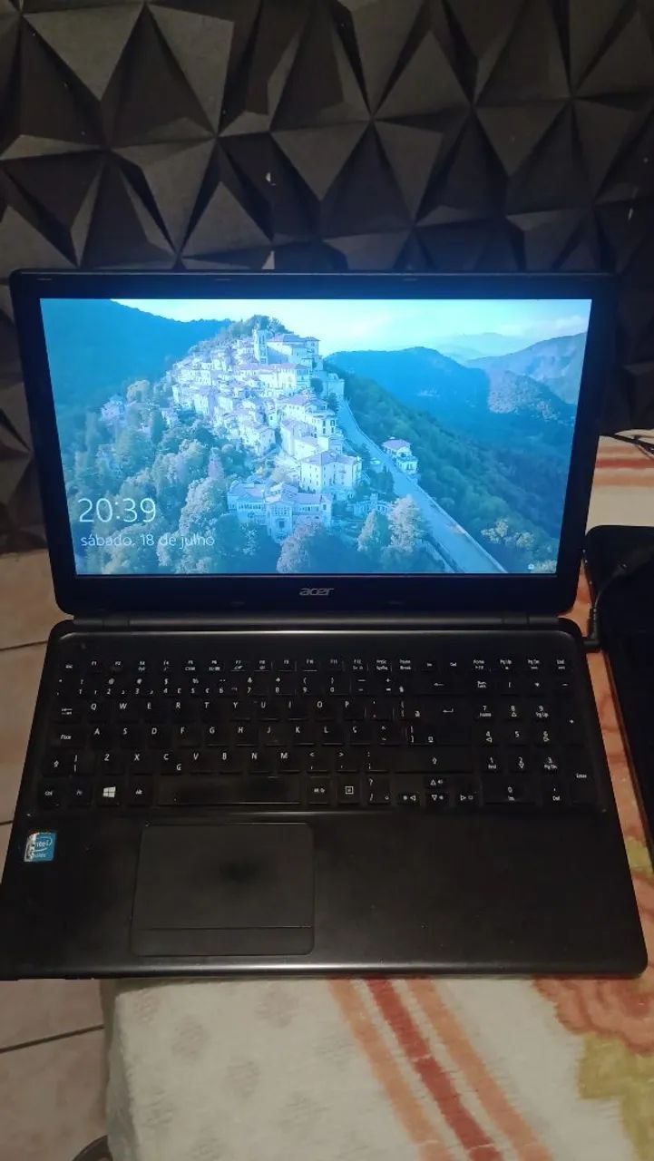 Notebook Acer especificações na descição