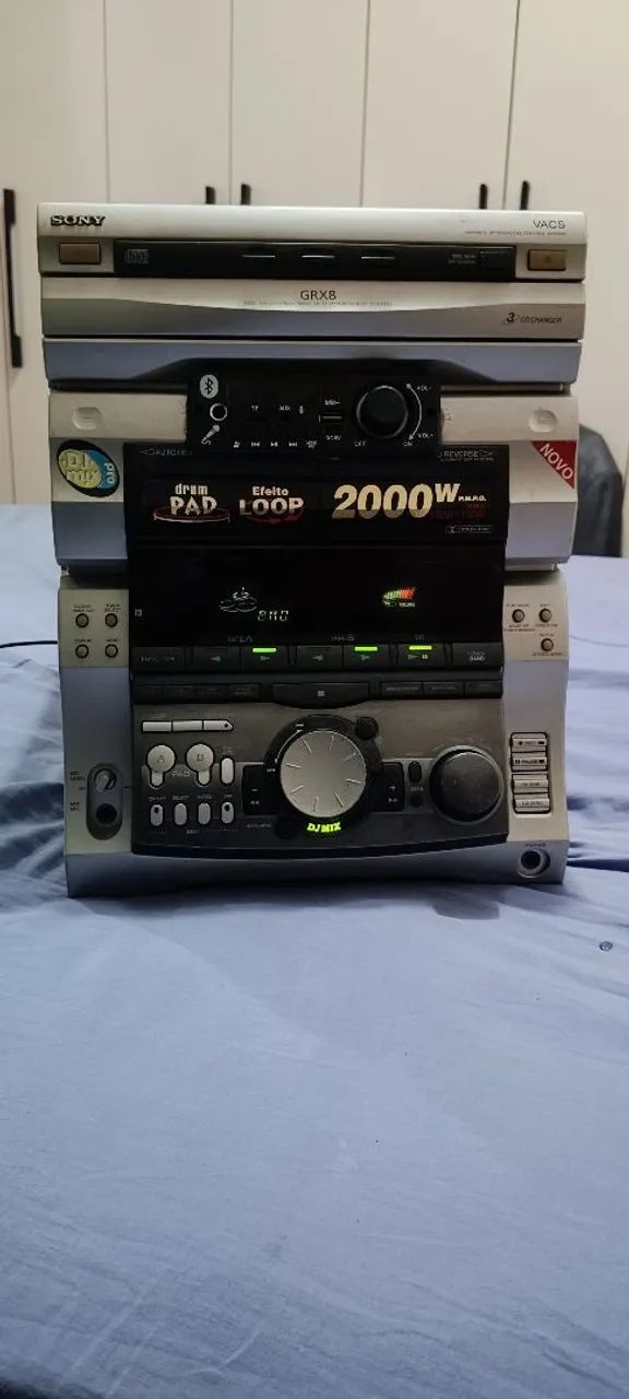 Vendo uma central Sony com defeito só é a central cem as caixas 