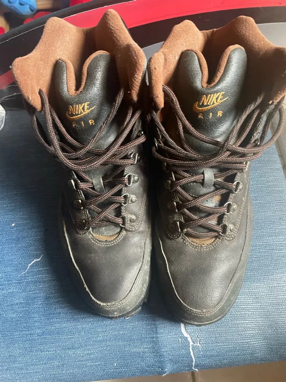 Bota nike de couro 