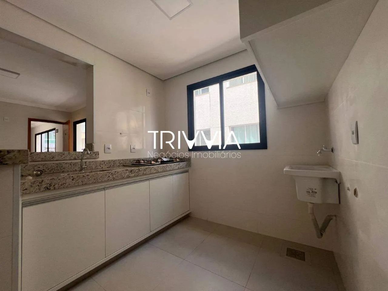 Apartamento no Copacabana  planejados, suíte e prédio com elevador - Foto 2