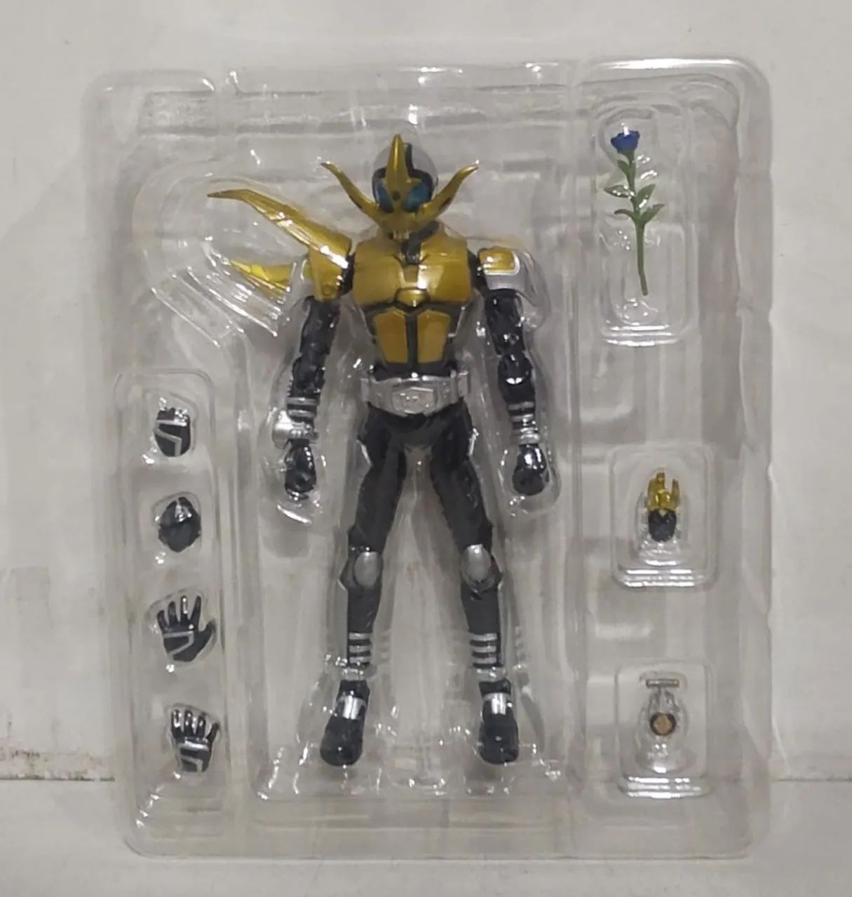 SH Figuarts Kamen Rider Caucasus  - Foto 2