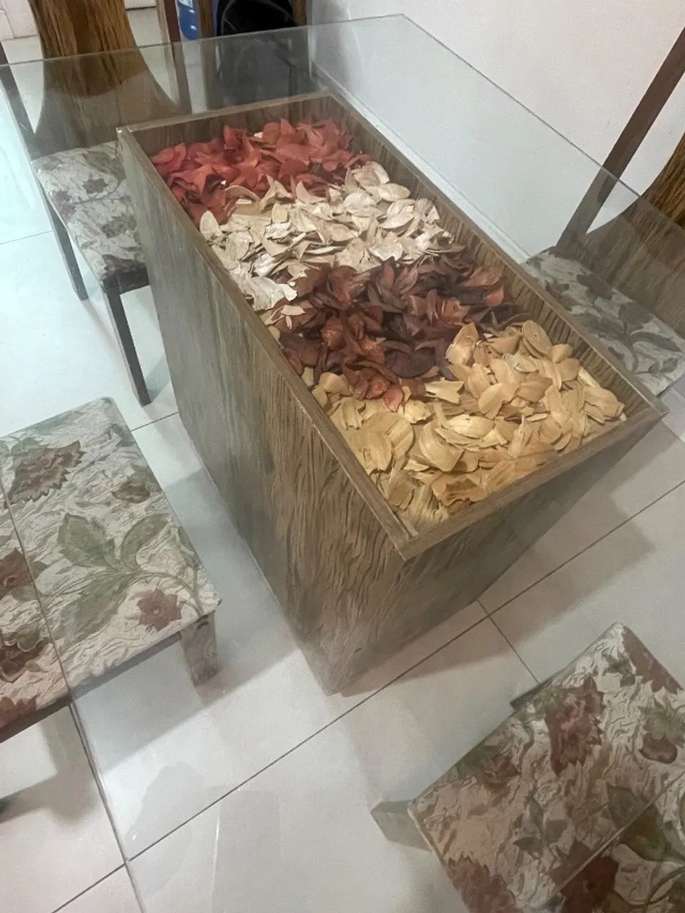 Mesa de jantar com 4 cadeiras, com dois tampos - Foto 3