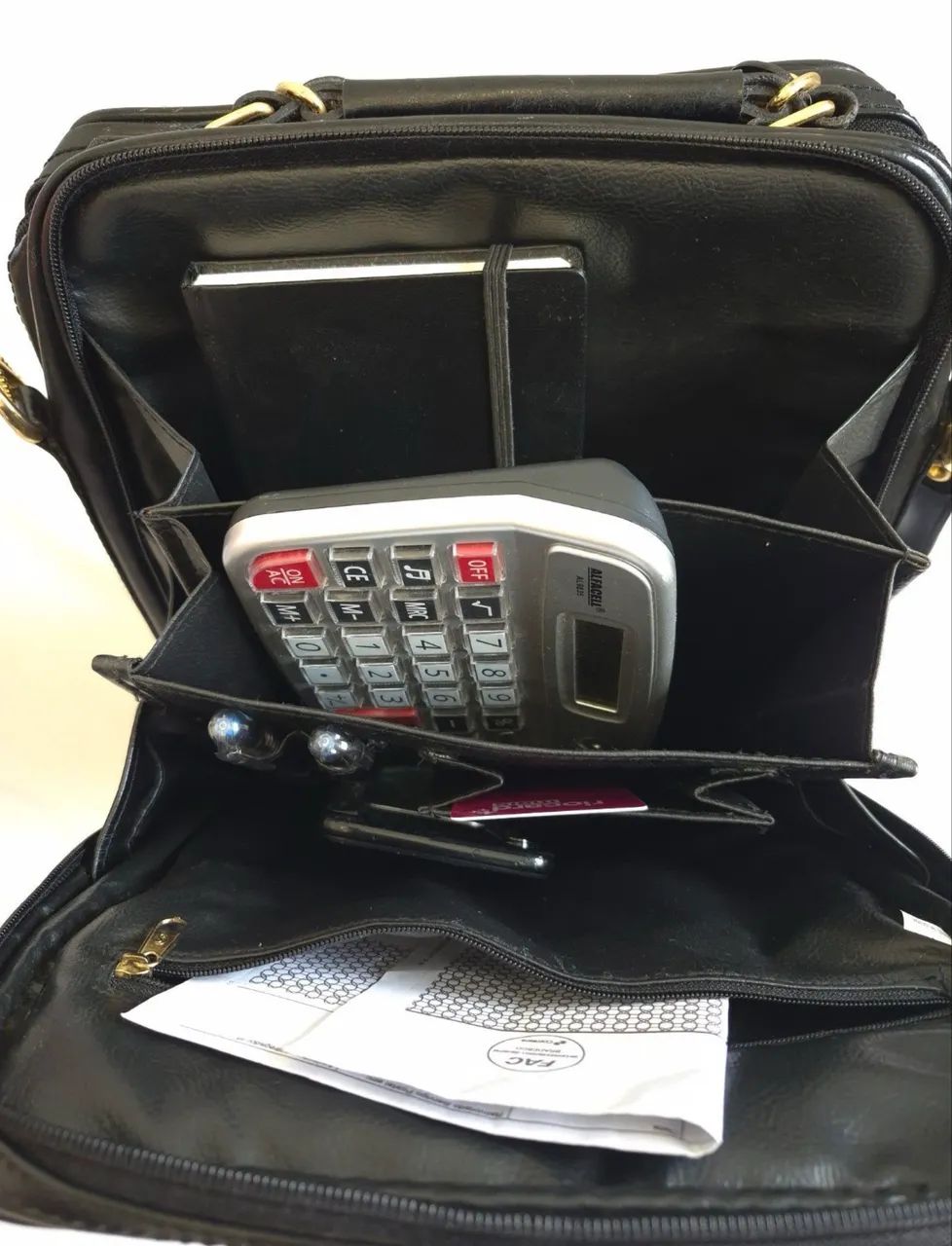 Bolsa transversal carteiro chenson em couro legítimo - Foto 5