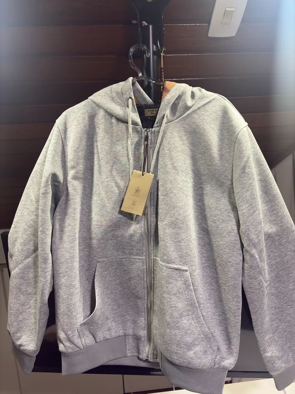 Moletom burberry zíper 