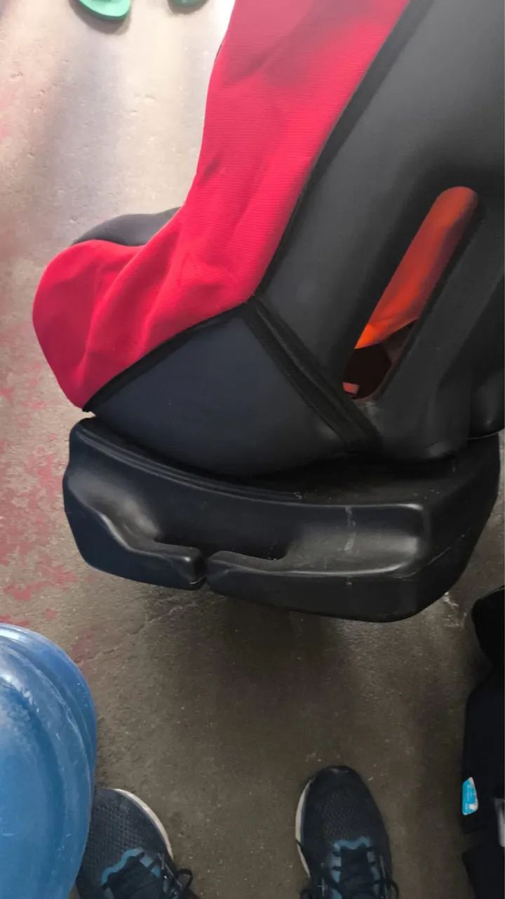 Cadeira com base infantil para carro até 5 anos 