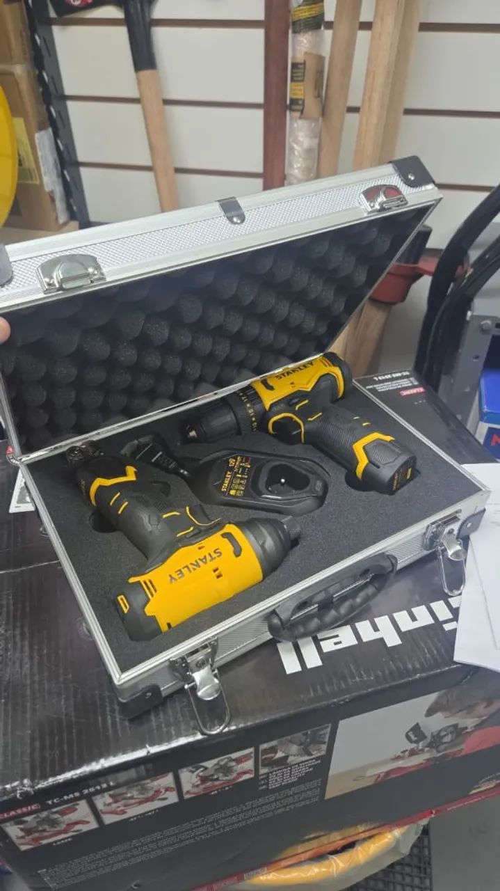 Kit Chave de Impacto + Parafusadeira 12v Stanley Nova