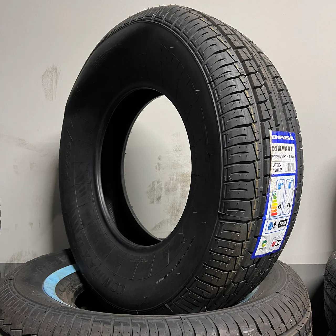 PNEU 265/65R17 MAXTREK - Peças para carros, vans e utilitários